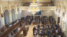 Sněmovna jedná o rozpočtu. Příští rok má být schodek 386 miliard korun