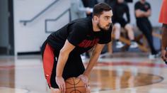 Satoranský do zbytku přípravy NBA nezasáhne. Do Oklahomy neodletěl