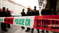 Muž v Hradci prosil dívku o pomoc, pak ji měl chtít znásilnit. Zasáhli kolemjdoucí