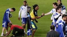VIDEO: Leštič bot, vysmátý Messi a dokonalý klon Ronaldinha