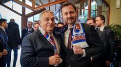 Orbán provokoval Slovensko čachry s územím, Heger ho utnul vtipným dárkem