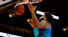 Násilí v NBA. Hráč Charlotte byl obviněn z fyzického napadení