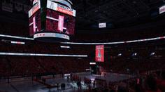 Fanouškům Capitals měli zabavit ukrajinské vlajky, ruské na zápasu byly