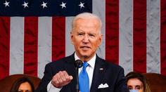Biden vyzývá k očkování. Epidemie se podle něj šíří mezi nenaočkovanými