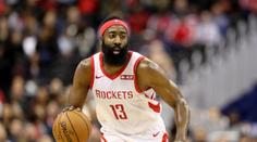 Harden se opět utrhl ze řetězu a dal 47 bodů! Curry slaví jubileum