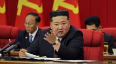 Kim Čong-un se ostře pustil do NATO. Zazněla slova o válce