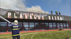 Za požár bazénu v Krumlově může podle policie zaměstnanec. Hrozí mu vězení