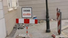 POZOR: Chodníky v Česku skrývají rakovinotvorný azbest