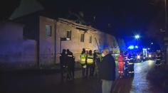 V rodinném domě za Prahou vybuchl plyn, čtyři lidé jsou zranění!
