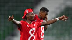 Gól Lewandovskiho rozpoutal oslavy, Bayern slaví osmý ligový titul v řadě
