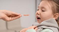 Lékaři holčičce diagnostikovali angínu. Málem ji zabila vzácná nemoc