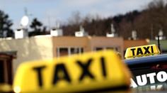 Neuvěřitelné! Taxikář reportérovi předražil jízdu šedesátkrát! A dojezdil...