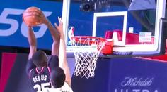 Šampion NBA vyzrál i na Milwaukee, Lakers konečně zabrali