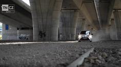 VIDEOTEST: Maličký yaris se nezdá. Umí to pořádně rozbalit!
