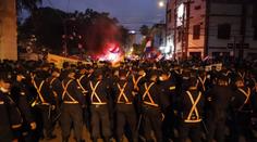 Demonstrace, bitky s policií. V Paraguayi kvůli covidu-19 padla vláda