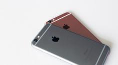 Apple úmyslně zpomaluje staré telefony! Už se hrnou první žaloby