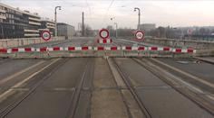 Přes Libeňský most už tramvaje nepojedou. Kvůli mrazům hrozí vážné nebezpečí