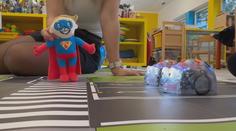 Ve školce učí dopravní výchovu unikátní metodou. Děti programují auta