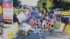Cyklistická vražda? Závod skončil děsivým pádem Štybarova kolegy
