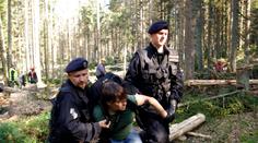 Policie nás ponížila, tvrdí aktivisté. Ústavní soud se jich zastal!