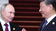Náhlá změna plánu. Putin a Si Ťin-pching se setkali o den dřív, je tam i Orbán