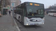 Řidiči autobusů v Jablonci se bouří. Raději vozí lidi zadarmo