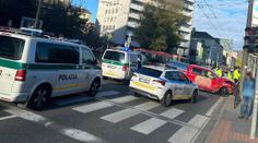 Řidič likvidoval zaparkovaná auta, pak zbořil i svůj pick-up. Nadýchal tři promile