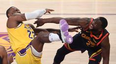 Skvělý LeBron zajistil Lakers play-off, Warriors musí ještě bojovat