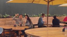 Hygienici si posvítili na zahrádky restaurací, kontroly budou pokračovat