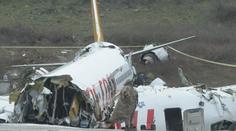 Nehoda letadla v Turecku má tři oběti! Sjelo z dráhy a rozlomilo se na kusy