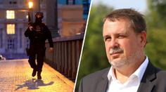 Policisté při zásahu proti střelci chybovali. Neměli odcházet, říká expert
