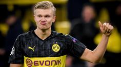 Boj o Haalanda trvá. Majitel Chelsea Abramovič schválil rekordní balík