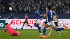Schalke jde v 2. Bundeslize do vedení. Desetitisíce fanoušků slavily skalp lídra ligy