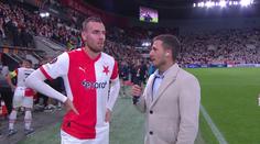 Ajax si chtěl asi vyzkoušet trávník, dobře se mu na něm leželo, běsní Chorý