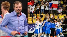 ČESKÁ PROVOKACE: Trenér si vzal trenky s nápisem soupeře