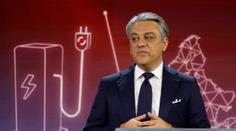 Šéf Renaultu to spočítal Evropě: Zelená politika zabíjí automobilový průmysl
