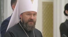 Policie propustila ruského duchovního. Šlo o úmyslnou provokaci, hřmí Moskva