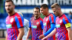 Nehraje se, platy musí dolů! Limberský a spol. přijdou o statisíce