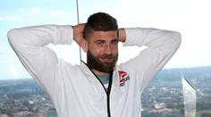 Procházka překvapil fanoušky novou image. Pojďme začít znovu, píše