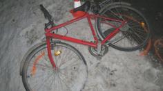 Na Jičínsku našli mrtvého cyklistu. Srazit ho měl řidič náklaďáku, který ujel