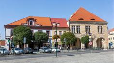 Razie NCOZ na několika místech v Česku: Policie má zasahovat i u starosty Nymburka