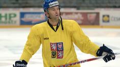 Vyhodíte nás dveřmi a přilezeme oknem, směje veterán Nedvěd
