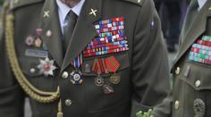 Svět si připomene Den válečných veteránů. Na jejich podporu pomáhá sbírka