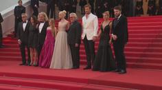 V Cannes si odbyl premiéru očekávaný snímek. Na červeném koberci bylo rušno
