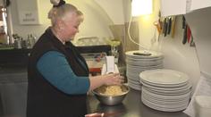 Ukrajinci v Česku nalézají práci. Zatím hlavně tu, kterou ostatní nechtějí