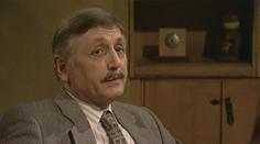 Jiří Menzel jako doktor Prášek. Zavzpomínejte na jeho hlášky z Hospody