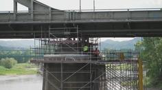 Vysoce rizikový most v Děčíně. Město náhle ukončilo provoz kvůli statice