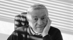 Zemřel scenárista Miroslav Vaic. Napsal Policii Modravu i Kamaráda do deště