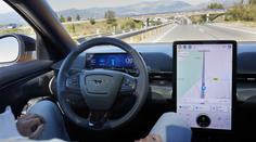 Ruce pryč. Ford pouští na evropské silnice auta, u kterých už není potřeba držet volant