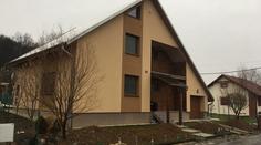 Falešní policisté vtrhli do domu a utekli s téměř milionem a půl!